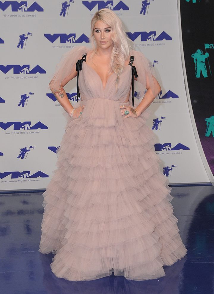 Kesha at MTV VMAs 2017 | Image source: ImageCollect