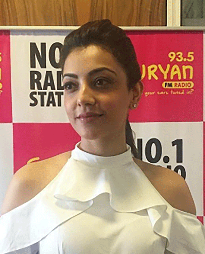 Trust Kajal Aggarwal To Show Us How To Rock Monochrome