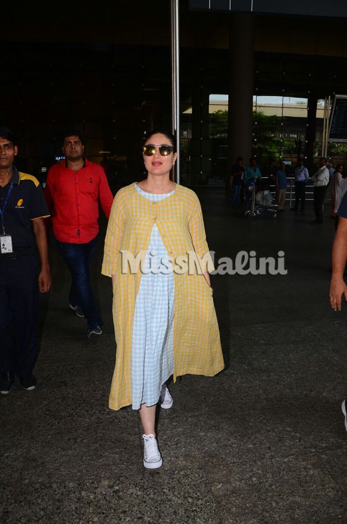 Just 4 More Photos Of Kareena Kapoor Looking Fabulous At The Airport