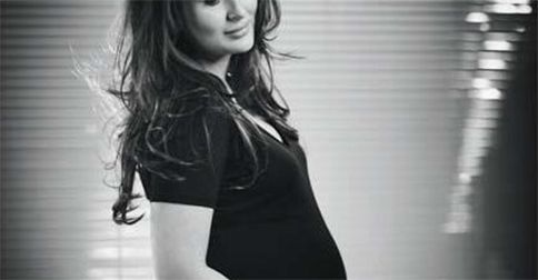 Kareena Kapoor’s Pregnancy Photoshoot Is Absolutely Stunning