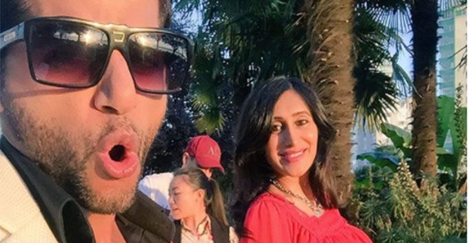 Karanvir Bohra Just Posted The First Photo Of Wife Teejay’s Baby Bump