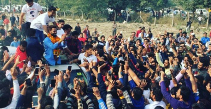 Manveer Gurjar Received A Grand Welcome As He Returned To His Home Town