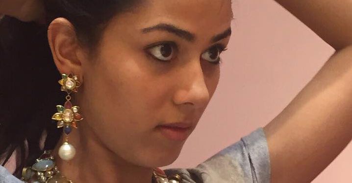 Check Out This Photo Of Mira Rajput Shopping For Her Wedding Jewellery
