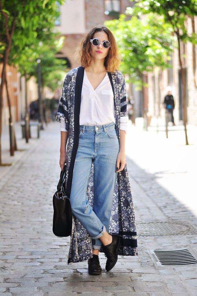 Another way you can work your mom jeans into a bohemain chic way. Pic: tumblr.com
