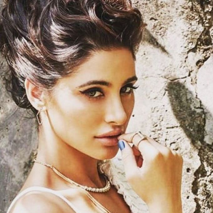 Nargis Fakhri On The Cover Of This Magazine Looks Like A Sizzle-Sauce!