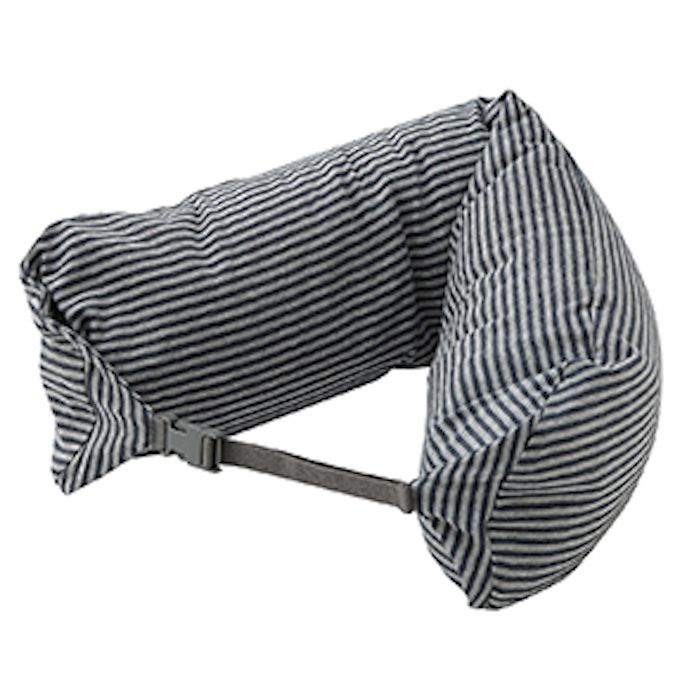 Neck cushion navy stripes (Source: MUJI)