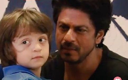 This Video Of AbRam Talking To Papa Shah Rukh Khan Is The CUTEST!