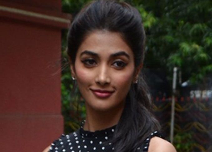 Video: Pooja Hegde Decodes The Off-Shoulder Trend With 3 Different Looks!