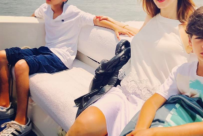 Here’s A Super Cute Photo Of Sussanne Khan And Her Sons