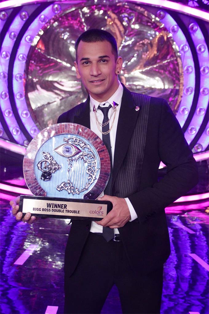Bigg Boss 9: First Photos Of Prince Narula With His Trophy!