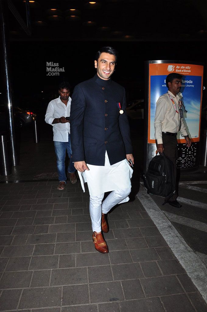 Ranveer Singh Wore A Desi Outfit To The Airport And Looked SO Handsome!