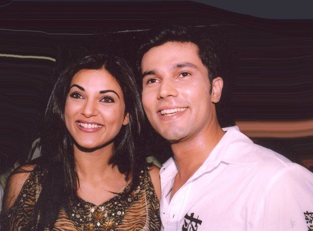 Sushmita Sen and Randeep Hooda | Source: Instagram |