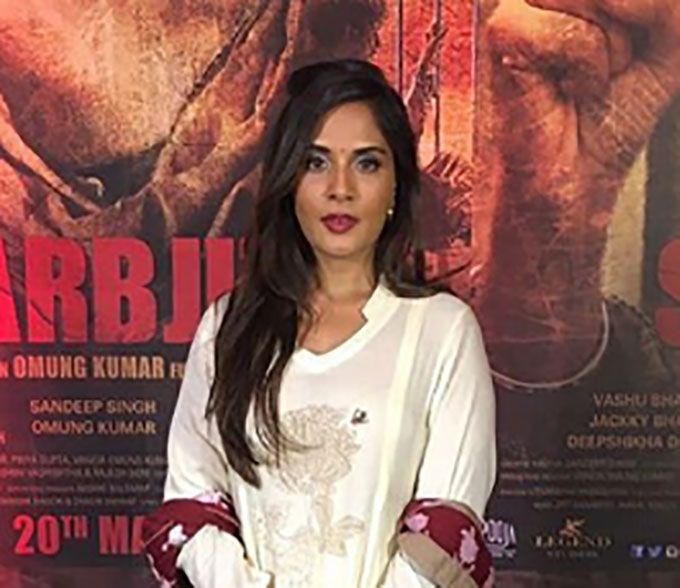 Richa Chadha Is All Kinds Of Graceful In This Outfit