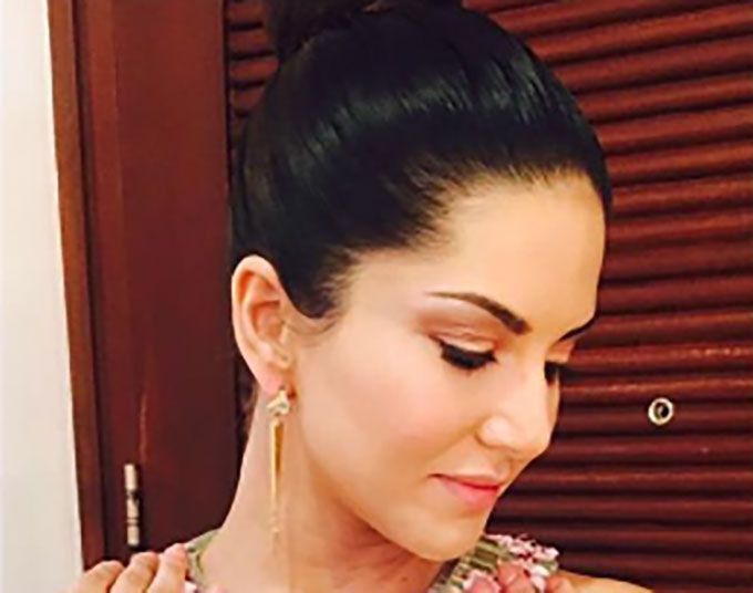 Sunny Leone Brings Out Her Inner Flower Child With This Outfit!