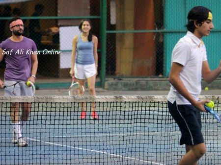 Photos: Saif Ali Khan, Sara Ali Khan &#038; Ibrahim Ali Khan Play Tennis