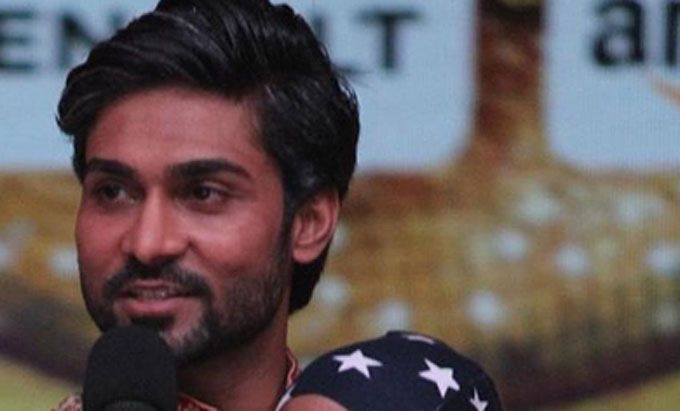Aww! Salman Yusuff Khan’s Baby Dozed Off In His Arms On The Jhalak Dikhhla Jaa Stage