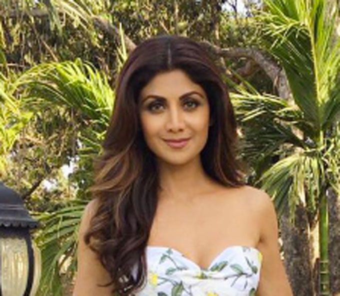 Shilpa Shetty’s Necklace Has Her Husband &#038; Son’s Names On It!