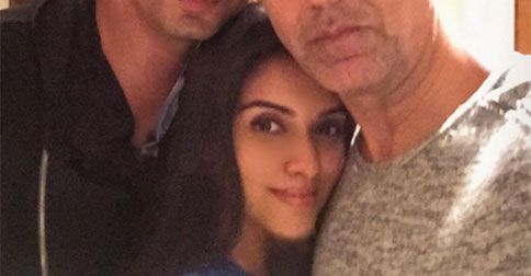 Photo Alert: Akshay Kumar Takes A Selfie With Asin & Her Husband