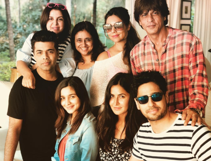 Photos: Shah Rukh Khan Spends His Birthday Eve With Family &#038; Friends In Alibaug