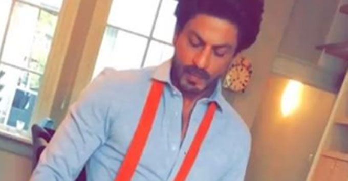 Shah Rukh Khan Turns Basketball And Football Player In His Latest Video!