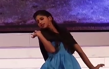 This Video Of Suhana Khan’s Performance From A Play Proves She’s A Born Actor