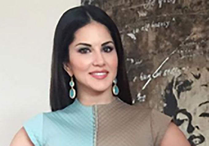 Sunny Leone Struck Gold With This Colour-Blocked Number!