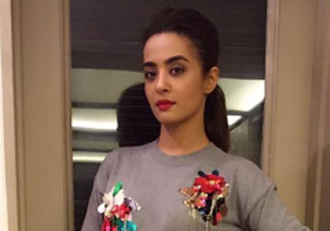 Surveen Chawla’s #OOTD Is Quite Basic – But So Perfect!