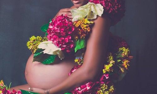 Photos: Shveta Salve’s BEAUTIFUL Maternal Shoot