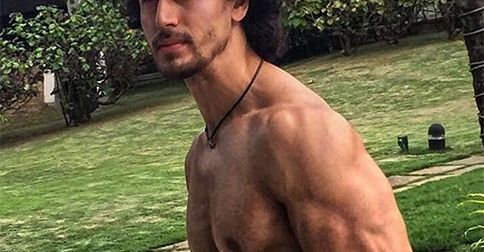 Disha Patani Went On A Vacation With Tiger Shroff & His Parents