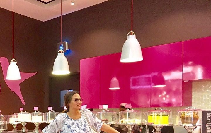 So Cute! Esha Deol Flaunts Her Baby Bump At A Cupcake Shop