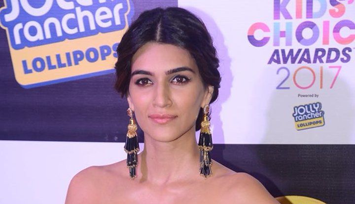 5 Of Kriti Sanon’s Beauty Looks To Try This NYE