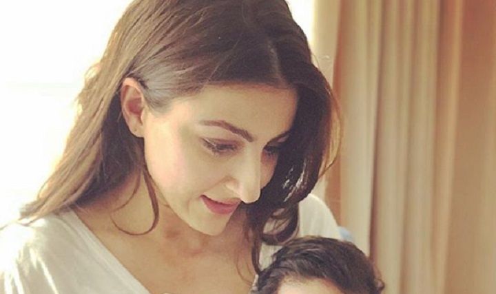 Photo Alert: Soha Ali Khan & Her Baby Girl Look Too Adorable Here