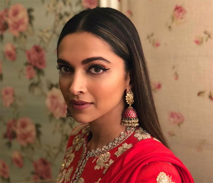 Deepika Padukone Looks Like A Bridal Beauty In This Outfit