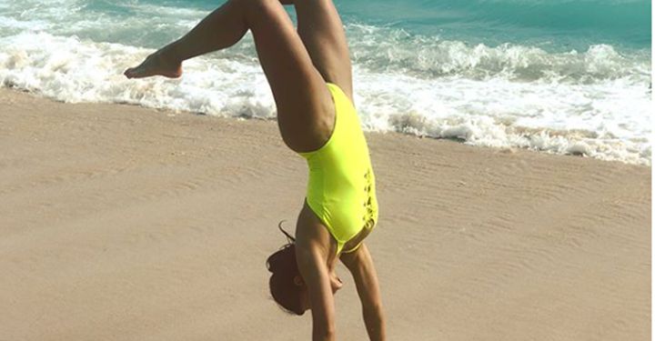 PHOTO ALERT: Jacqueline Fernandez In A Swimsuit Is #FitnessGoals For 2018