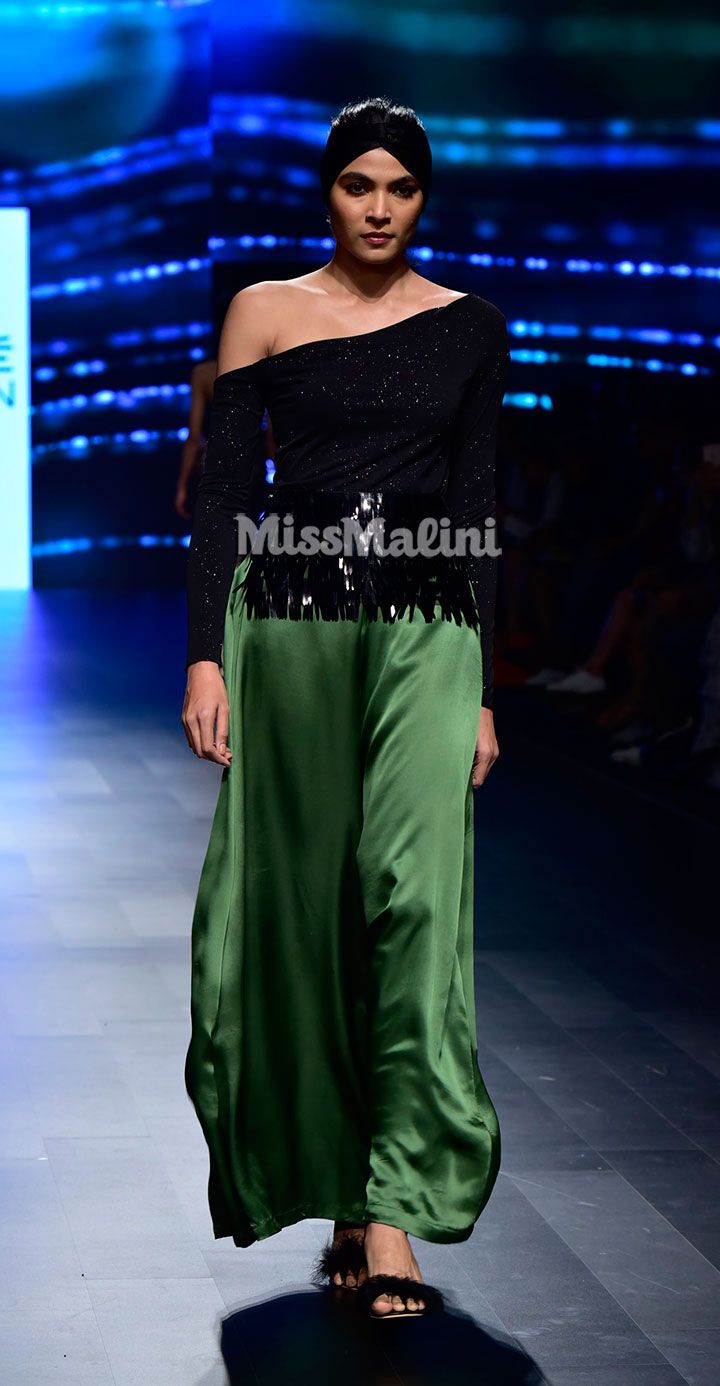 431-88 by Shweta Kapur at Lakme Fashion Week SR18