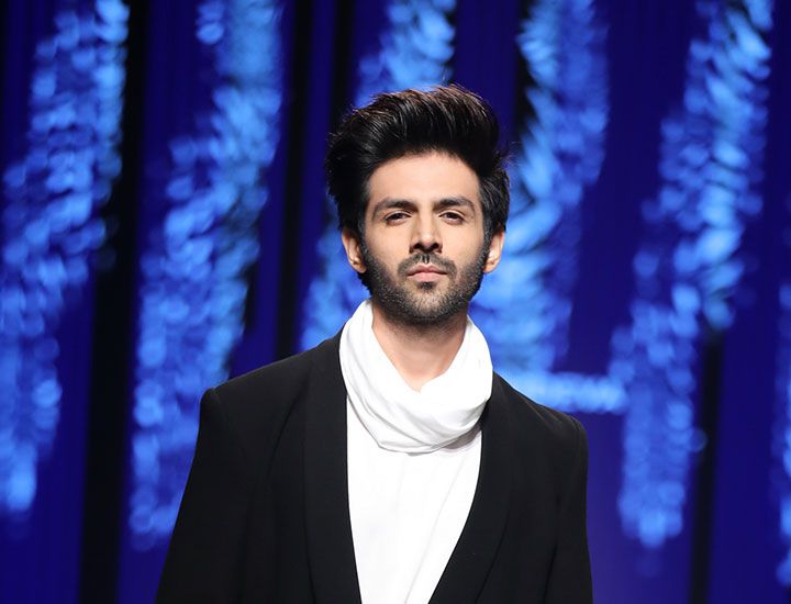 Kartik Aaryan Caused A Riot With His Dreamy Smize On The AIFW Runway