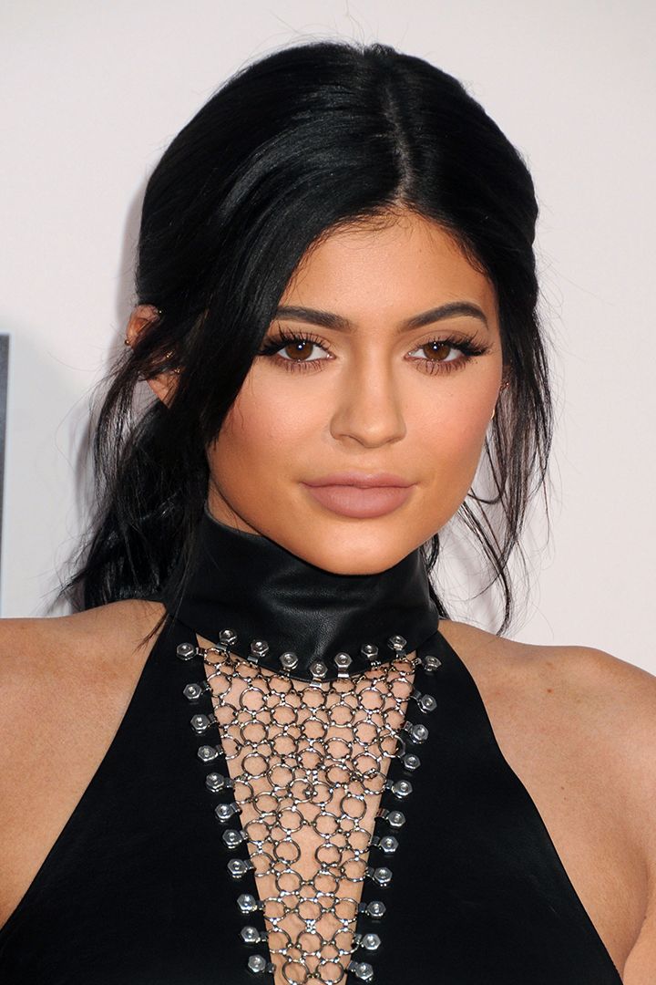 Kylie Jenner Announced The Birth Of Her Daughter With An Instagram Post ...