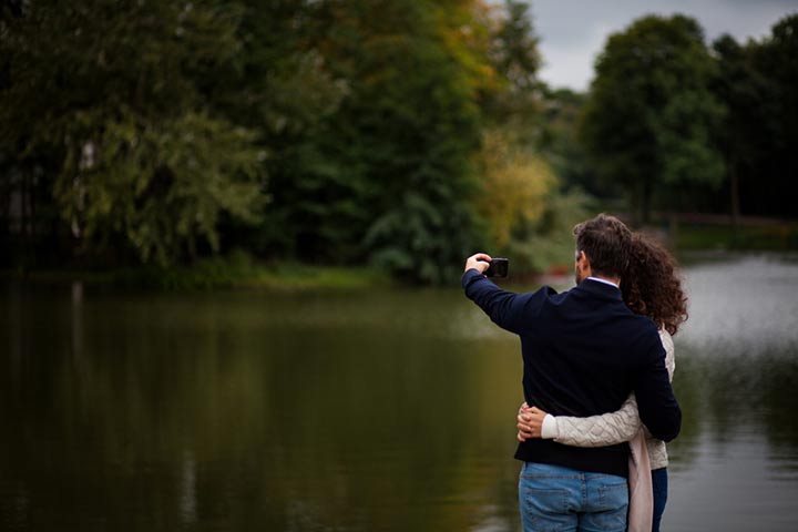 Couple In The Park (Image Courtesy: Shutterstock)