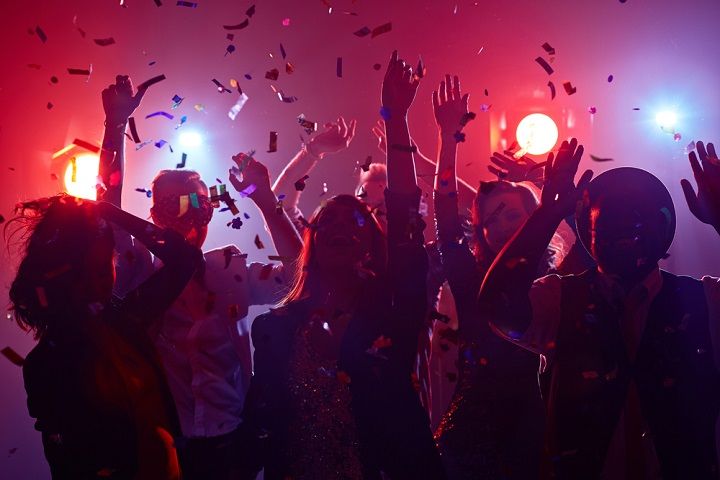 10 Things You’re Likely To Experience At Every Nightclub Ever