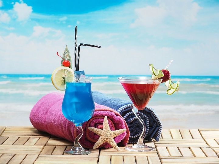 Perfect night out, best cocktails on the beach - Picture of Forty