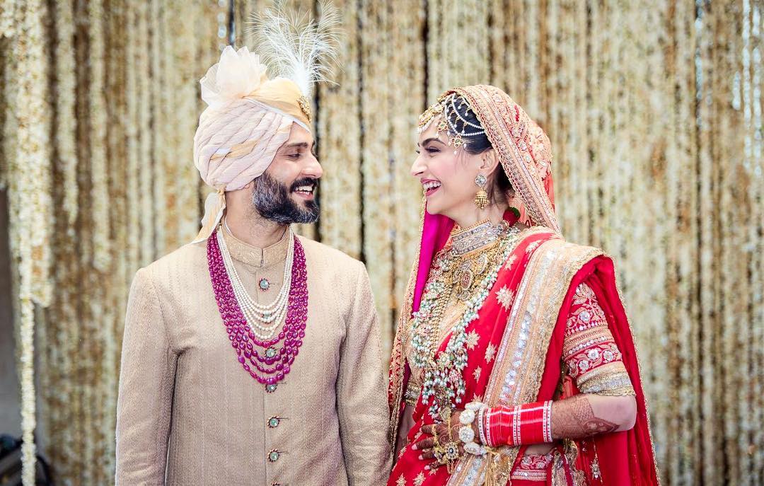Sonam Kapoor Just Changed Her Relationship Status On Facebook And It’s Too Cute