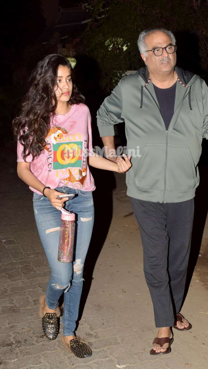 LOL! Janhvi Kapoor Revealed That Her Dad Boney Kapoor Is The Most Dramatic Person In The Family