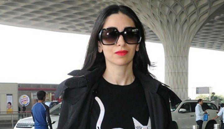 5 Statement Tops We’d Like To Borrow From Karisma Kapoor