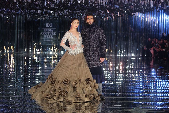 Manish Malhotra's Sensual Affair At India Couture Week 2017 With Showstopper Alia Bhatt And Ranveer Singh
