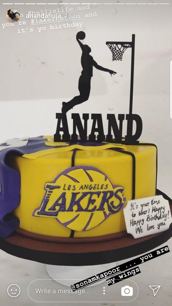 Anand S Ahuja's birthday cake | Source: Instagram @sonamkapoor