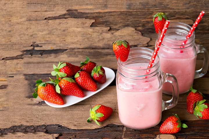 Strawberry Smoothie (Image Courtesy: Shutterstock)