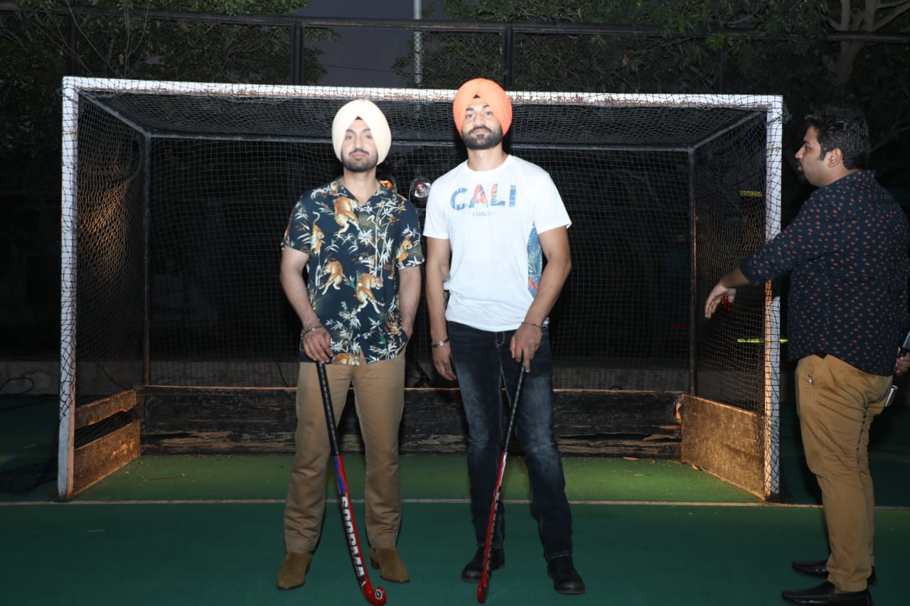 Photos: Diljit Dosanjh Recieved This Special Gift From ‘Soorma’ Sandeep Singh’s Father