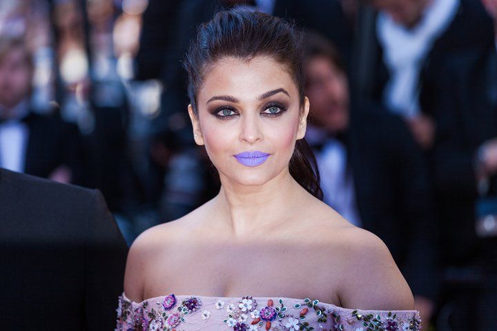 16 Years Of Aishwarya Rai Bachchan’s Statement Making Looks On The Cannes Red Carpet