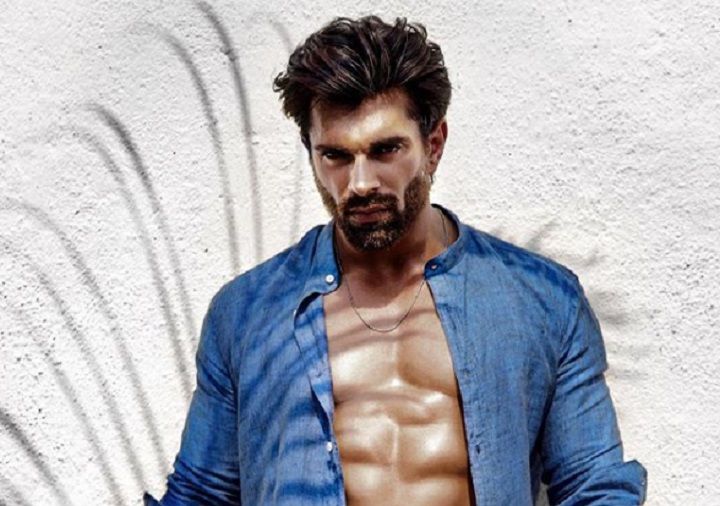 Man Crush Monday: Karan Singh Grover Is Looking Hotter Than Ever In His New Photos