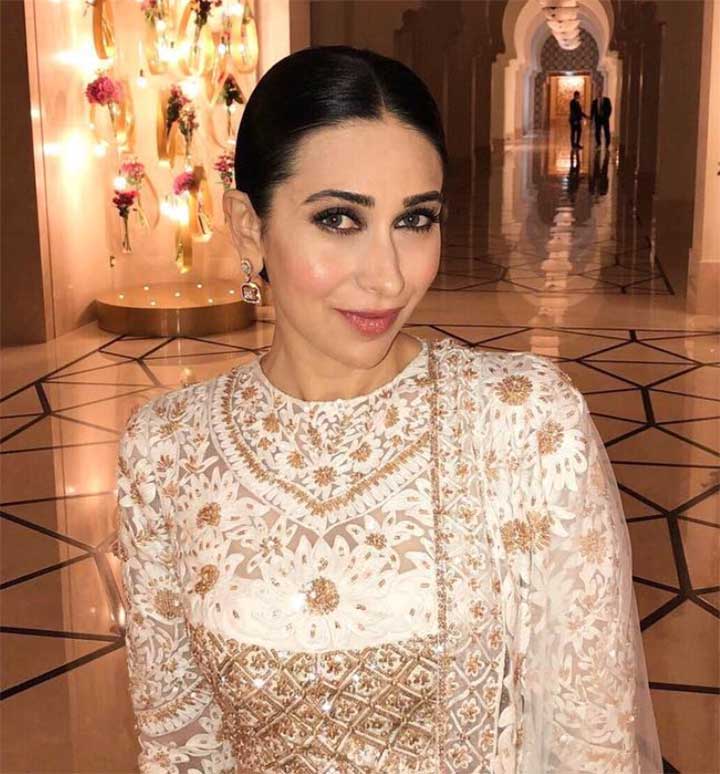 12 Pictures That Prove Karisma Kapoor Owns The Best Desi Outfits